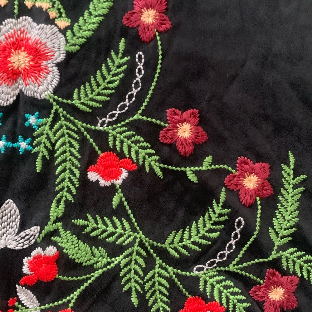 NWT Altar’d State Black Embroidered Floral Tunic Dress Small Boho Festival Mini - Picture 3 of 6